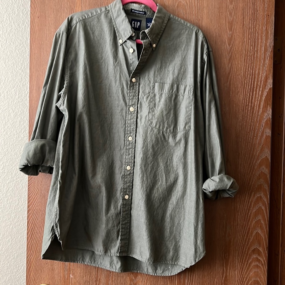 Men’s LARGE Shirt